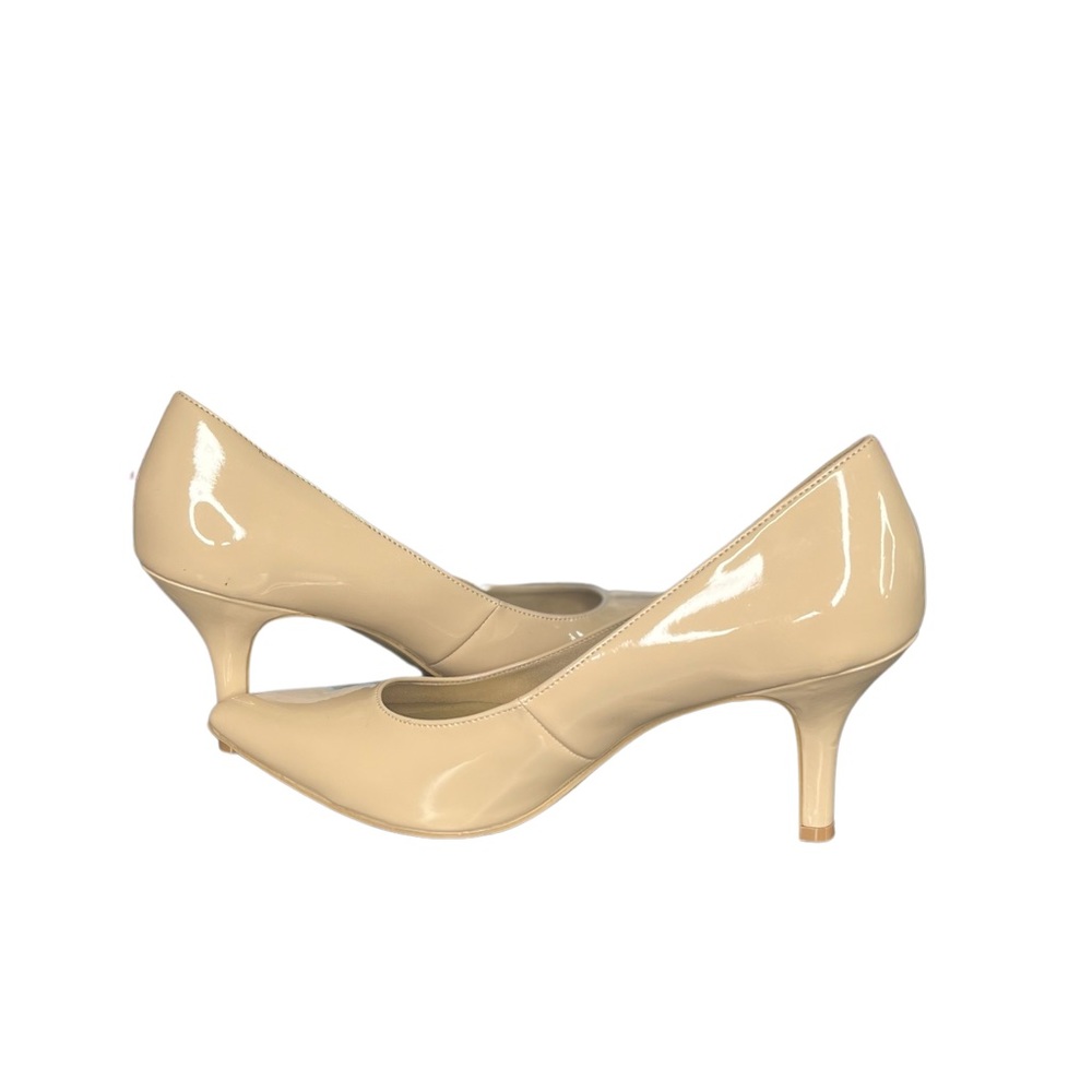 Nude Patent Pumps